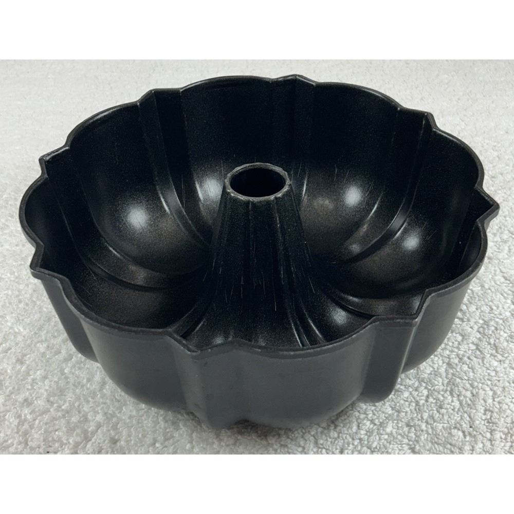 Vtg Nordic Ware Bundt Heavy Duty Fluted Tube Pan Cast Aluminum 12 Cup Non Stick